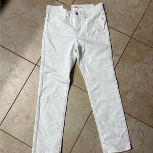 Levi’s 314 Shaping Straight White Jeans 28